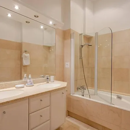 Lejlighed 3br Sea View Private Terrace Steps To Old Town & Palais