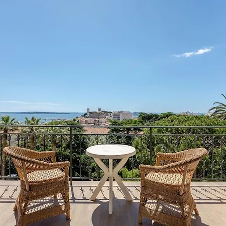 3br Sea View Private Terrace Steps To Old Town & Palais