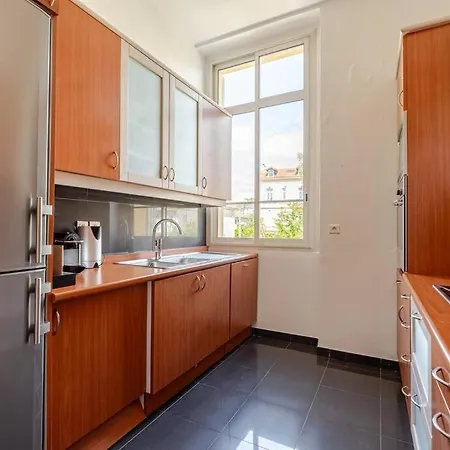 3br Sea View Private Terrace Steps To Old Town & Palais * Cannes