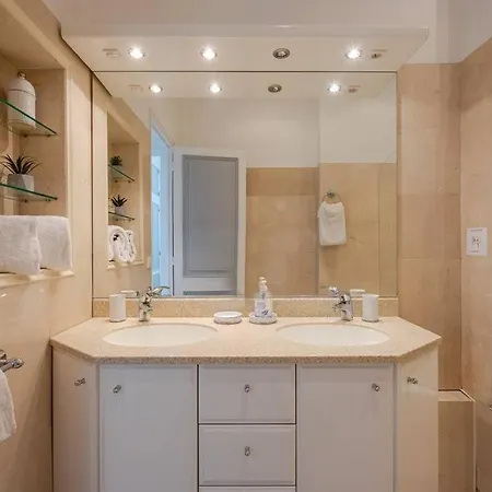 Apartment 3br Sea View Private Terrace Steps To Old Town & Palais Cannes