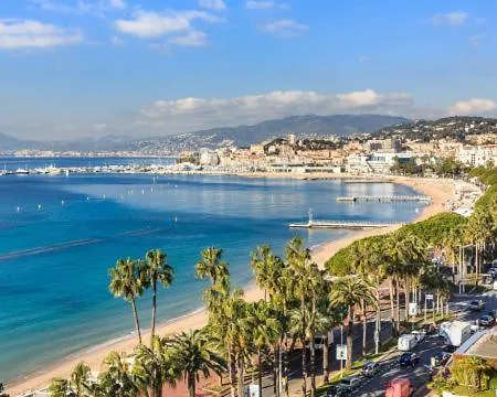 3br Sea View Private Terrace Steps To Old Town & Palais