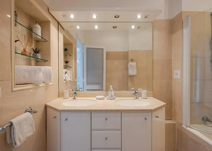 Apartman Newly Renovated! Harbour View On Balcony Terrace Cannes