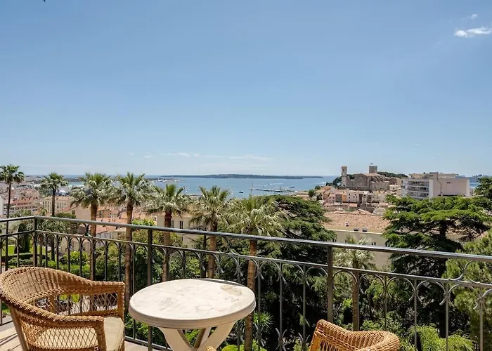 Newly Renovated! Harbour View On Balcony Terrace Daire *