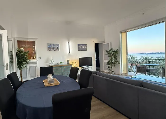 Daire Newly Renovated! Harbour View On Balcony Terrace